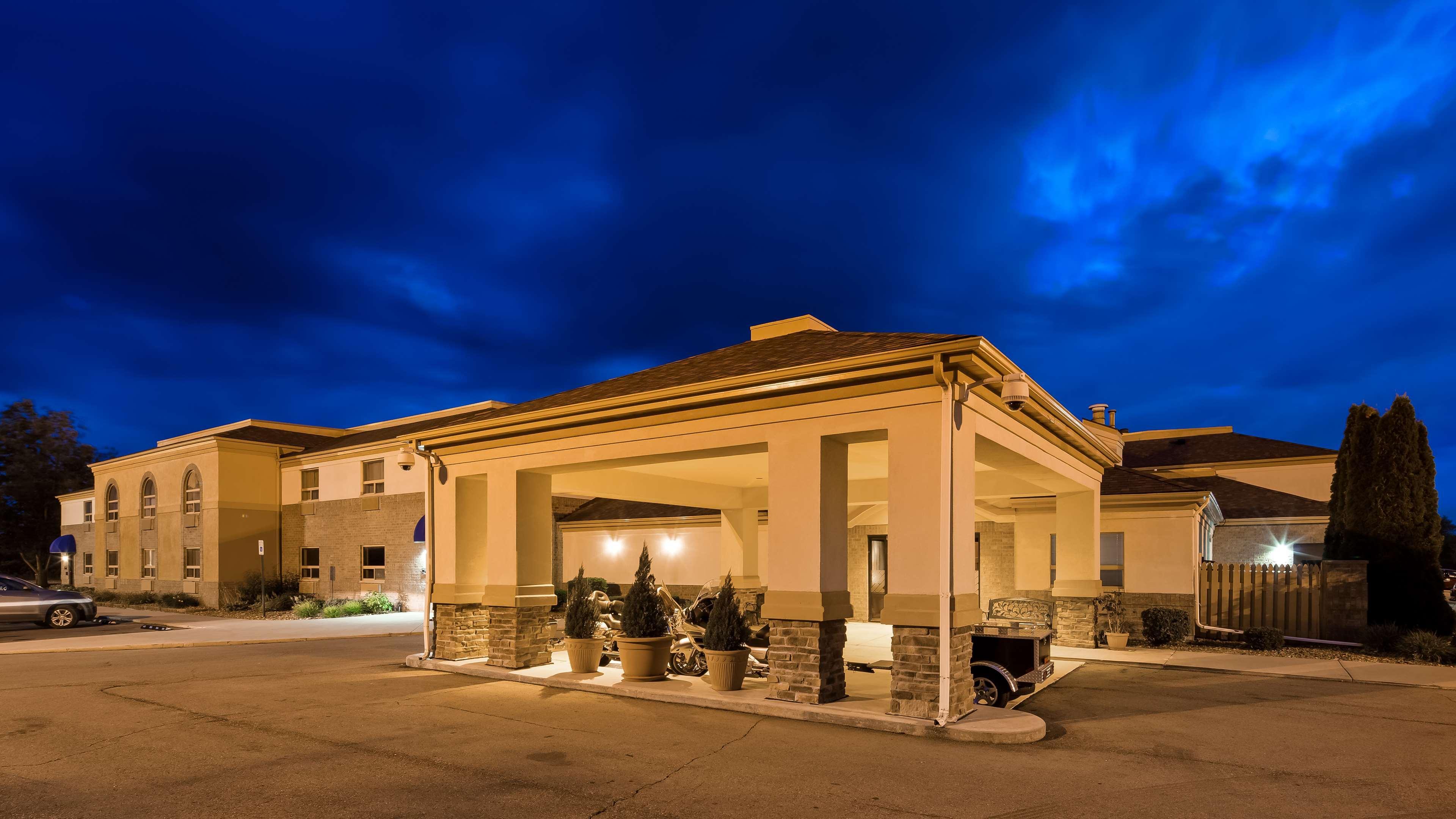 Best Western Davison Inn Bagian luar foto